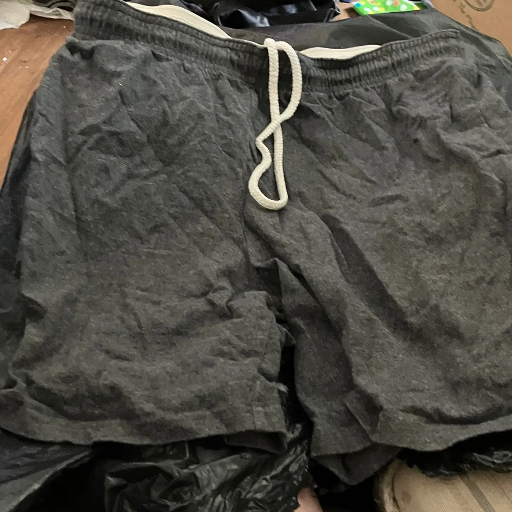 FINAL MARKDOWN Men's Casual Shorts medium